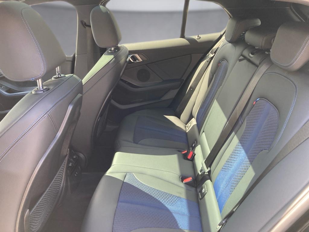 Bild 11: BMW 118i Aut.