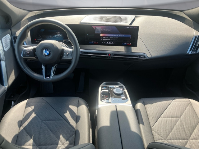 Bild 8: BMW PKW i-Serie iX xDrive60