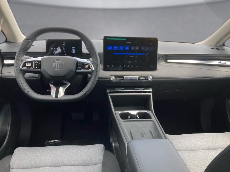 Bild 6: MG MG4 Urban Luxury 54kwh MY25 Österreich Paket EV/PHEV