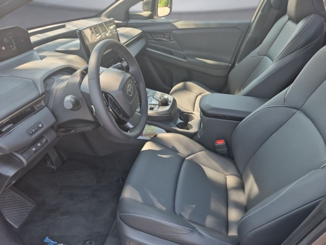 Bild 10: Toyota bZ4X Touring BEV 280kW 4x4 Lounge