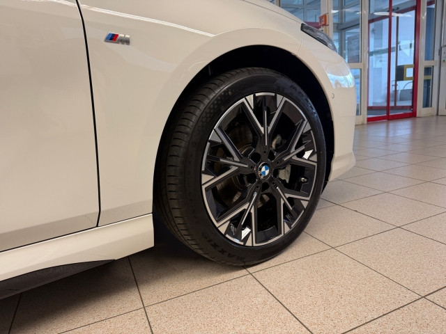 Bild 7: BMW 120 5-Türer F70 B38