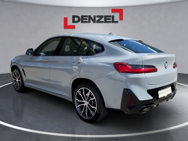 Bild 2: BMW X4 xDrive 30d 48 V A