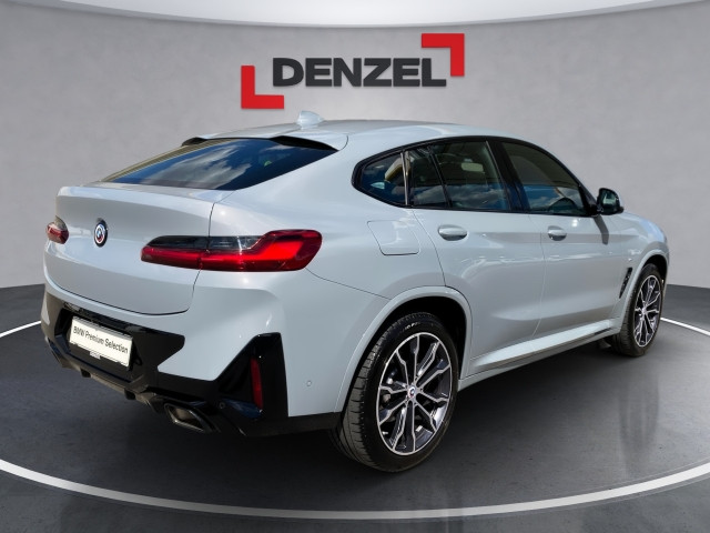 Bild 3: BMW X4 xDrive 30d 48 V A