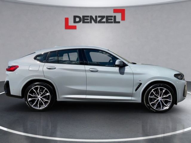 Bild 4: BMW X4 xDrive 30d 48 V A