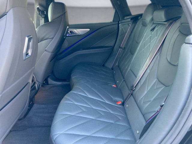 Bild 10: BMW XM 50e 29,4kWh Aut.