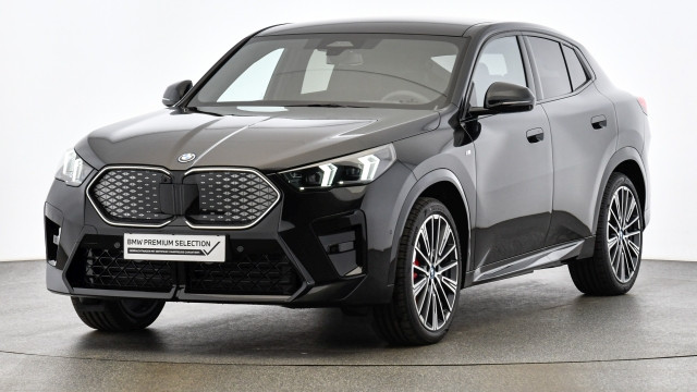 Bild 0: BMW iX2 eDrive 20 U10