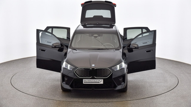 Bild 12: BMW iX2 eDrive 20 U10