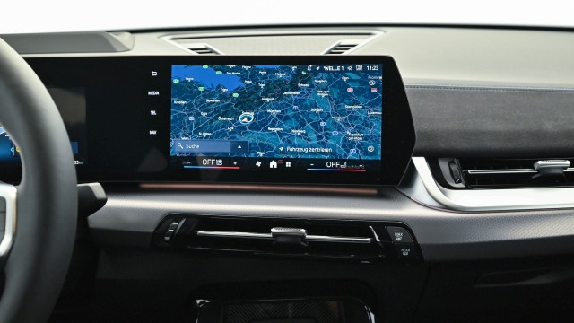 Bild 2: BMW iX2 eDrive 20 U10