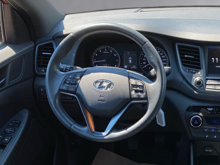 Bild 9: Hyundai Tucson 1,6 GDi GO