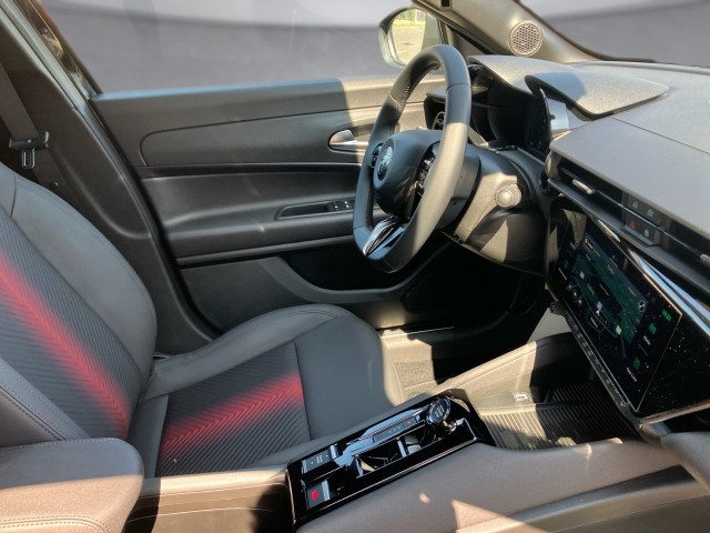 Bild 10: Alfa Junior Ibrida 1.2 Hybrid eDCT6