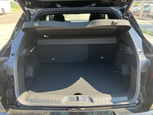 Bild 12: Alfa Junior Ibrida 1.2 Hybrid eDCT6