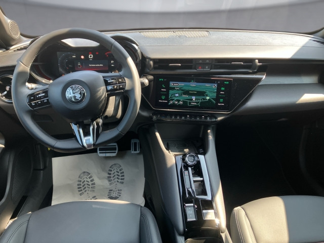 Bild 8: Alfa Junior Ibrida 1.2 Hybrid eDCT6