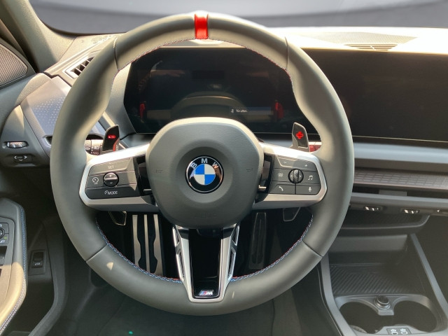 Bild 9: BMW M135 5-Türer