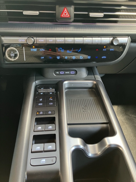 Bild 14: Hyundai IONIQ 6 Prestige Line 84 kWh 4WD