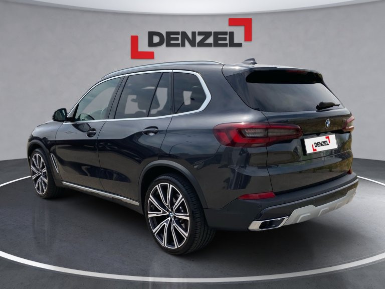 Bild 2: BMW X5 xDrive30d 48V Aut