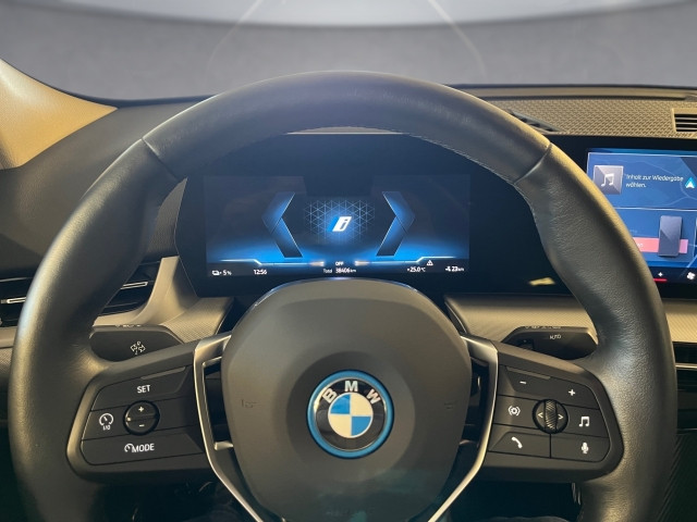 Bild 9: BMW iX2 eDrive20 64,8kWh