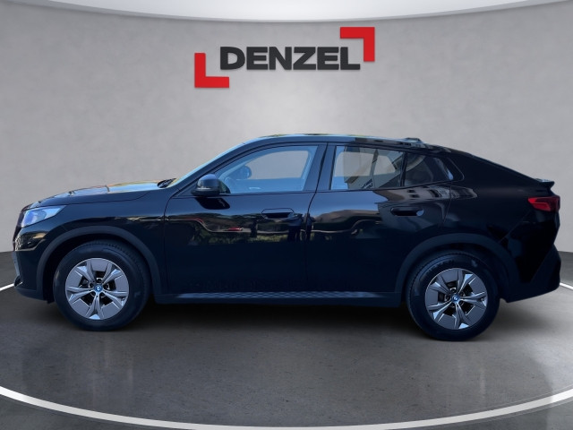 Bild 1: BMW iX2 eDrive20 64,8kWh