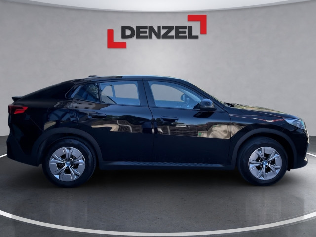 Bild 4: BMW iX2 eDrive20 64,8kWh