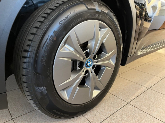 Bild 7: BMW iX2 eDrive20 64,8kWh