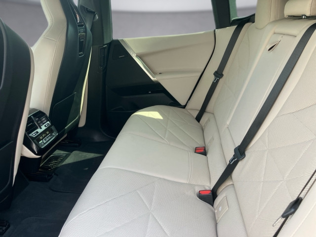 Bild 9: BMW PKW i-Serie iX xDrive40 I20 XE2