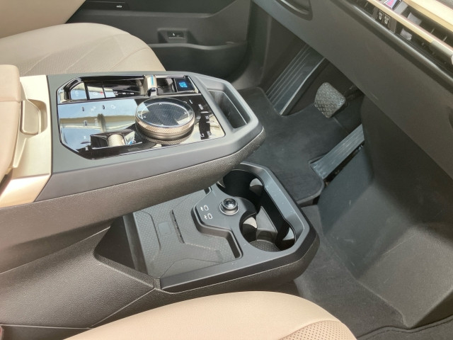 Bild 8: BMW PKW i-Serie iX xDrive40 I20 XE2