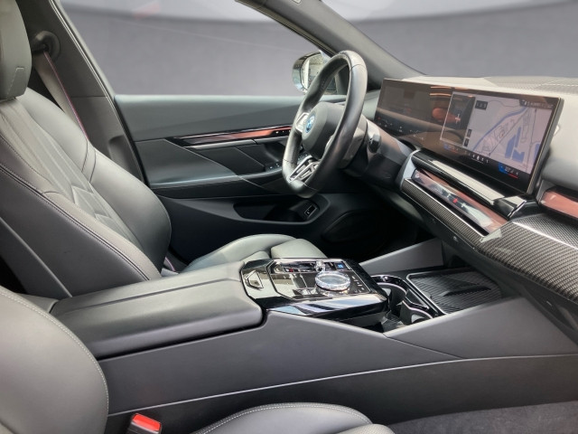 Bild 7: BMW PKW i-Serie i5 eDrive40 Touring G61
