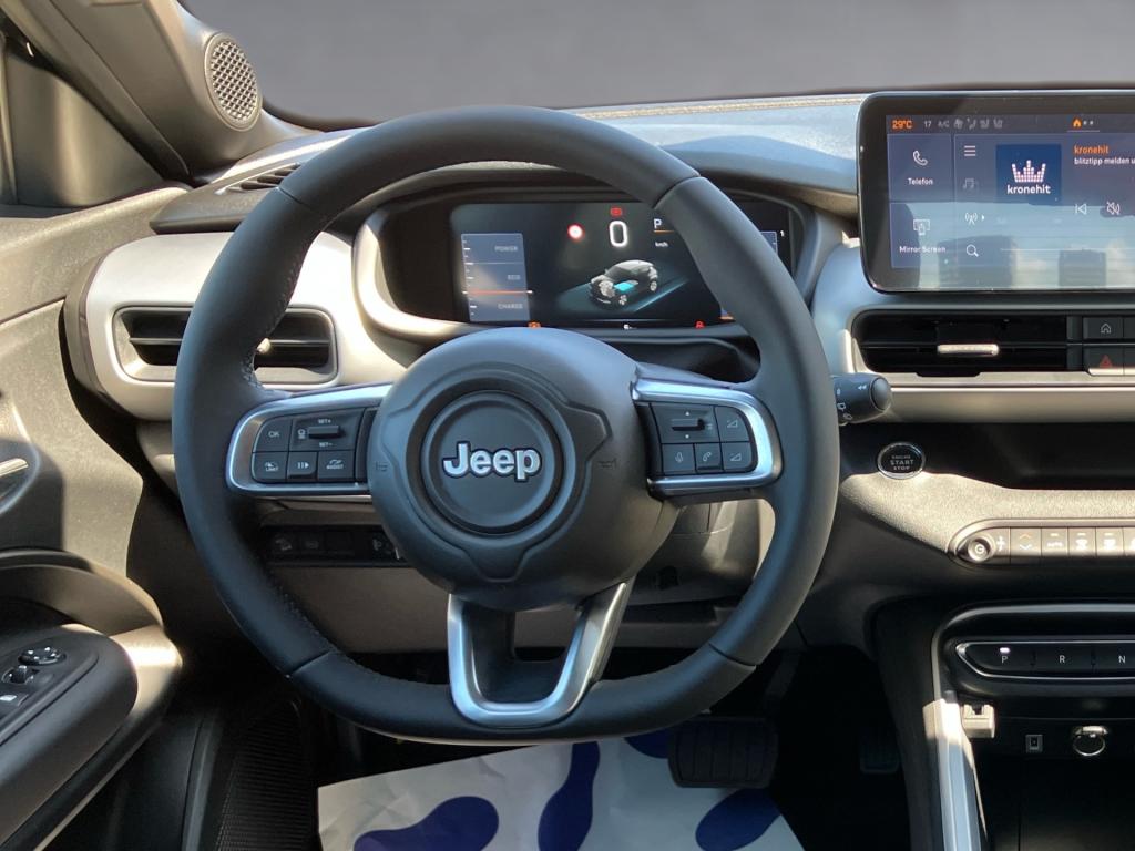 Bild 8: Jeep Avenger MHEV MY25 1.2 e-DCT6 e-Hybrid Summit