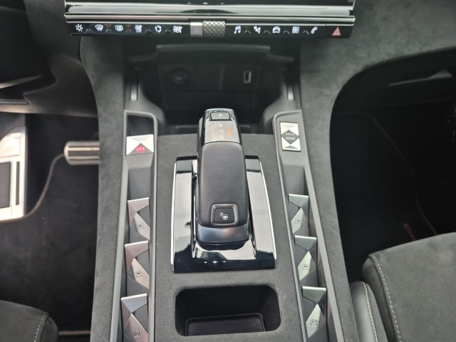 Bild 14: DS Automobiles DS7 Crossback BlueHDi