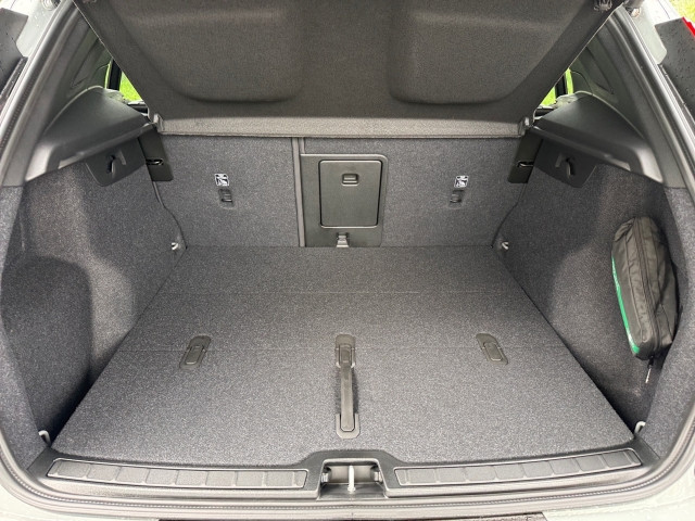 Bild 12: VOLVO PKW EX40 Black Edition Plus, Single Motor Extended Range, Vollel