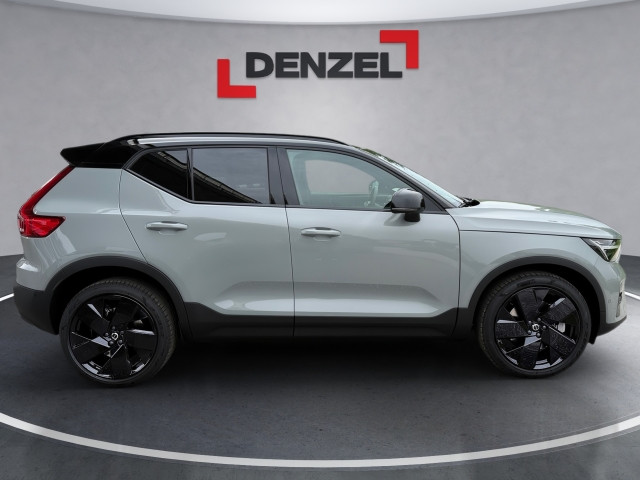 Bild 4: VOLVO PKW EX40 Black Edition Plus, Single Motor Extended Range, Vollel
