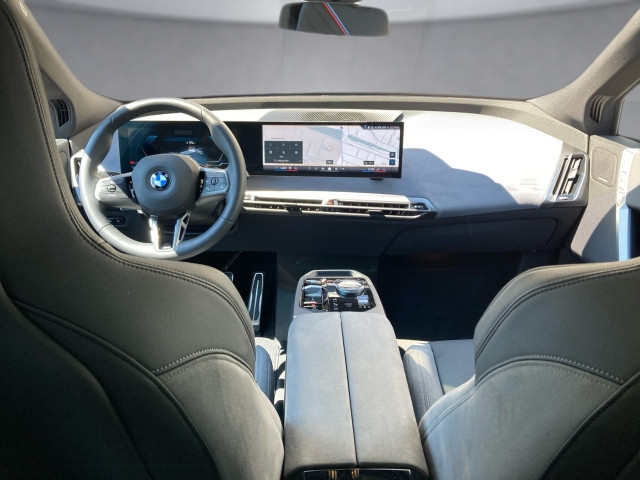 Bild 8: BMW iX xDrive45
