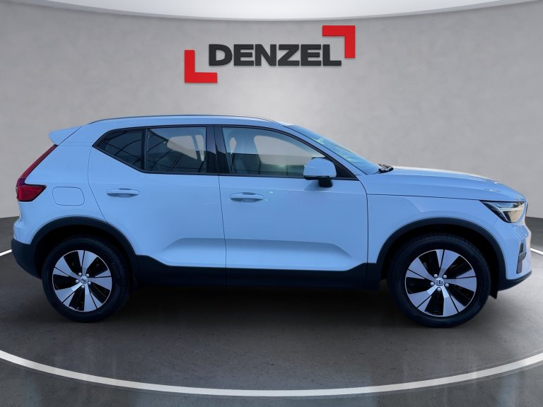 Bild 2: VOLVO PKW XC40 Core, B3 Mild Hybrid, Benzin