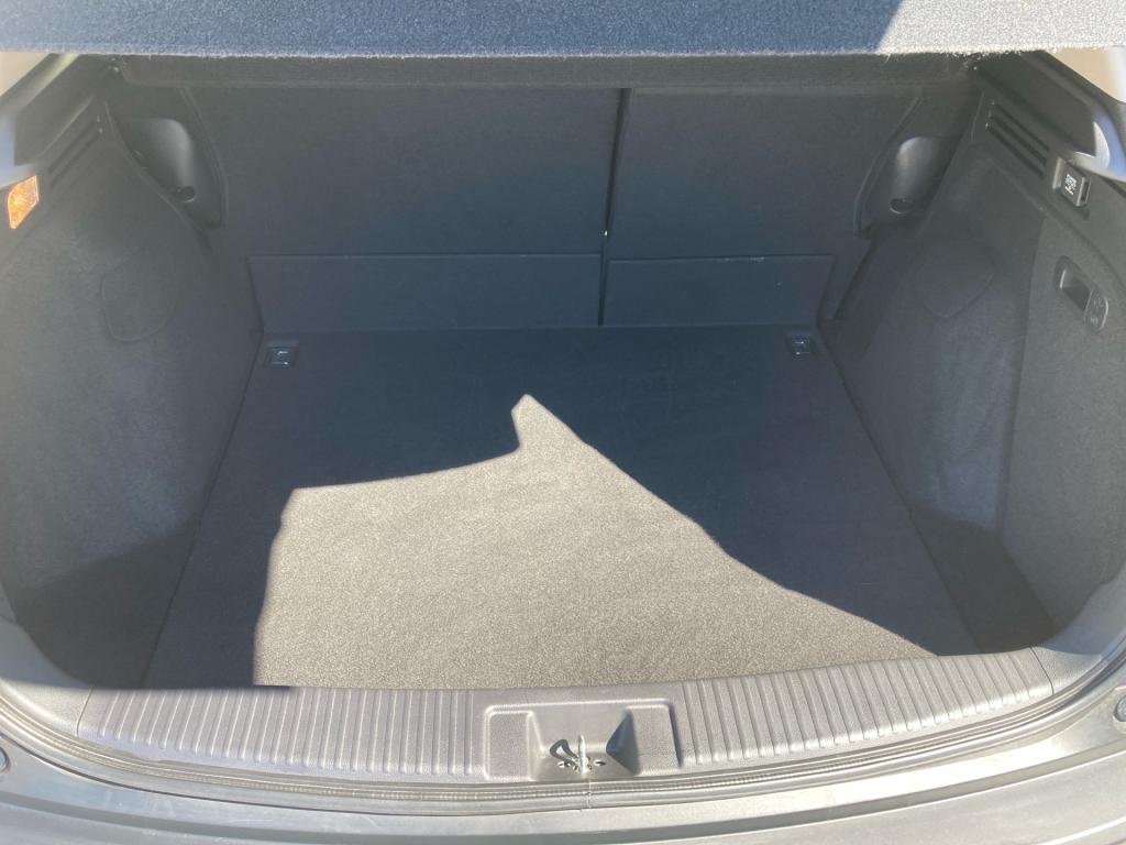Bild 12: Honda HR-V 1,5 i-VTEC Eleg