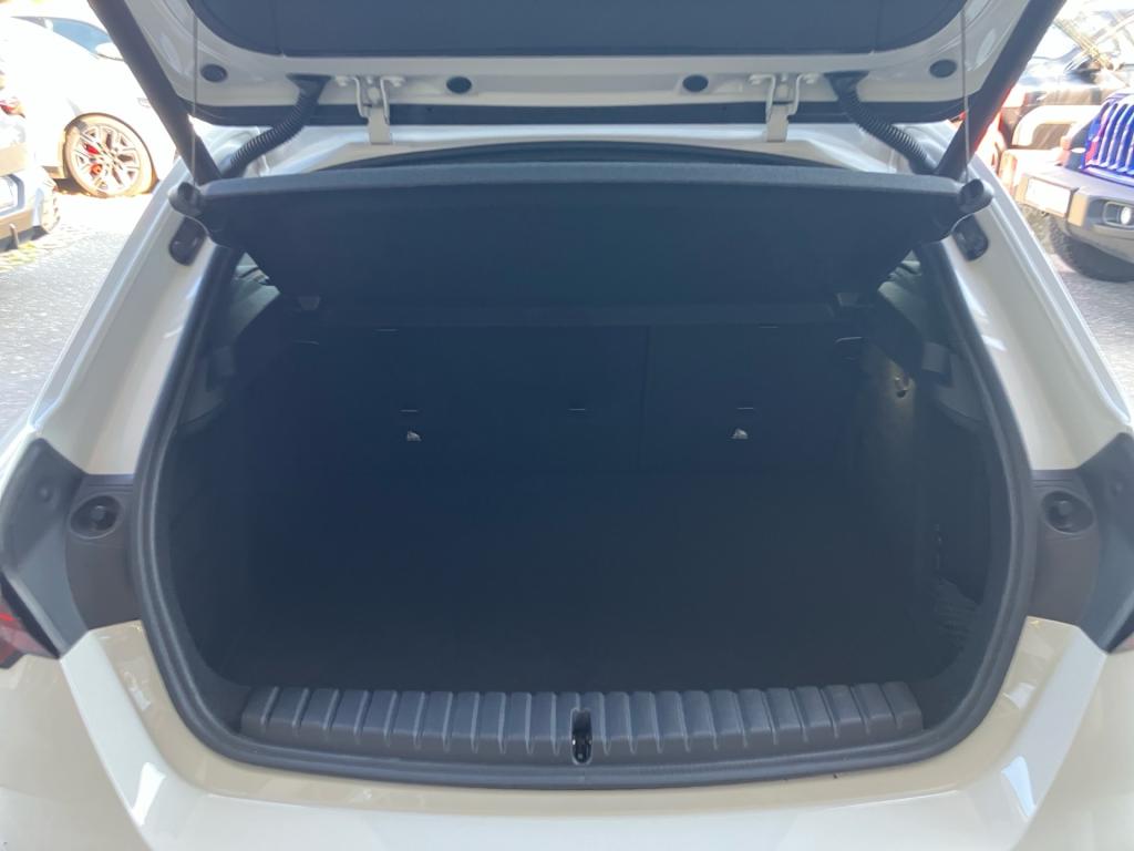 Bild 12: BMW 120 5-Türer F70 B38