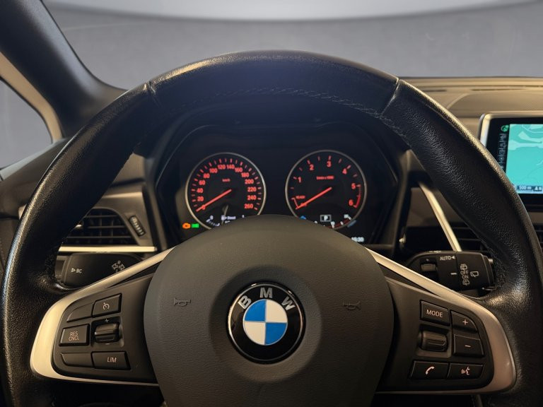 Bild 9: BMW 218d Active Tourer S