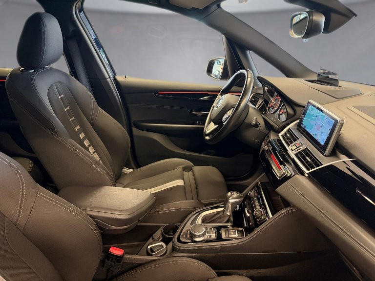 Bild 10: BMW 218d Active Tourer S