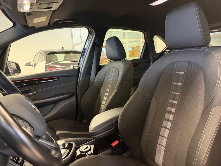 Bild 14: BMW 218d Active Tourer S