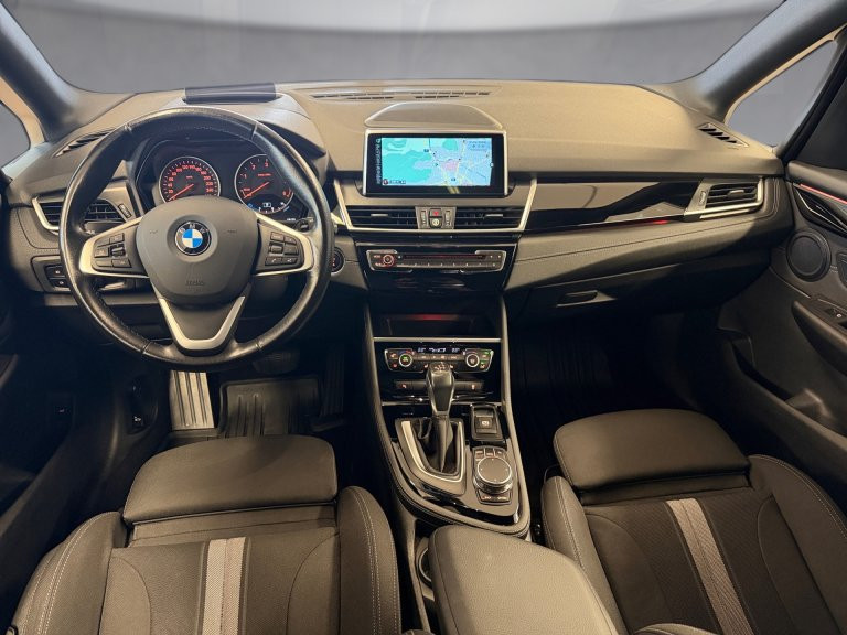 Bild 8: BMW 218d Active Tourer S