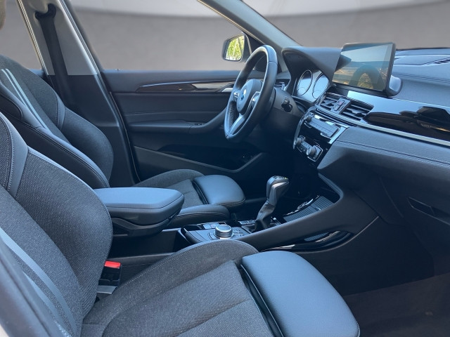 Bild 10: BMW X1 xDrive25e PHEV Au