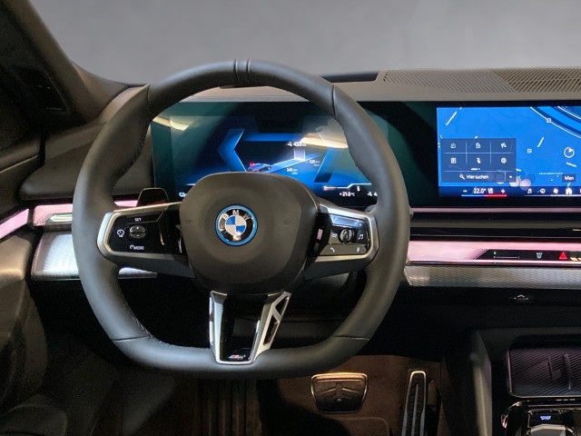 Bild 10: BMW i5 xDrive40 Touring