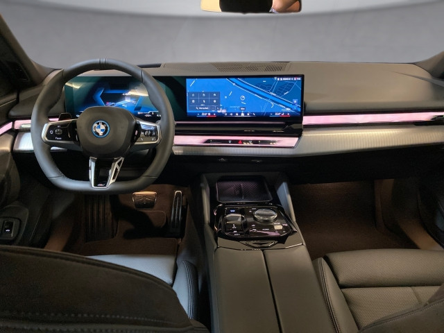 Bild 8: BMW i5 xDrive40 Touring