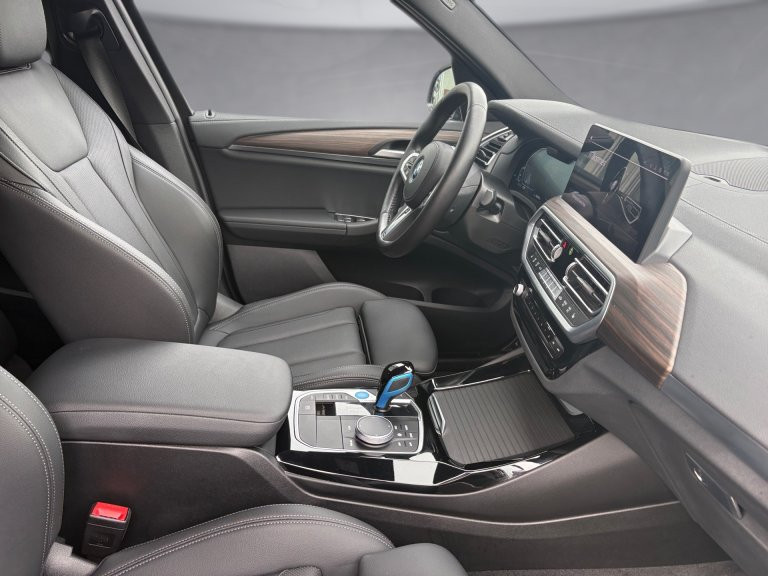Bild 7: BMW iX3 G08 HA0