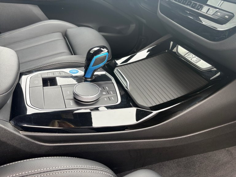 Bild 8: BMW iX3 G08 HA0
