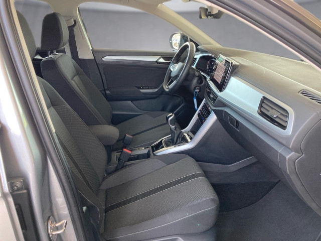 Bild 10: VW T-Roc Life TSI