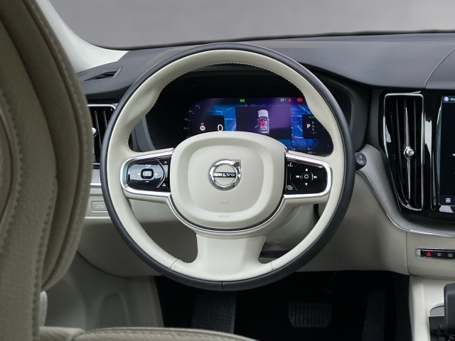 Bild 9: VOLVO PKW XC60 T6 AWD Recharge