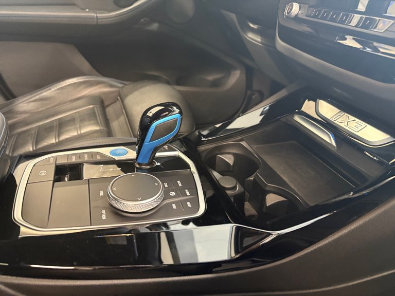 Bild 8: BMW iX3 G08 HA0