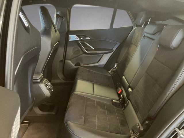 Bild 11: BMW iX2 eDrive20 U10 HB0
