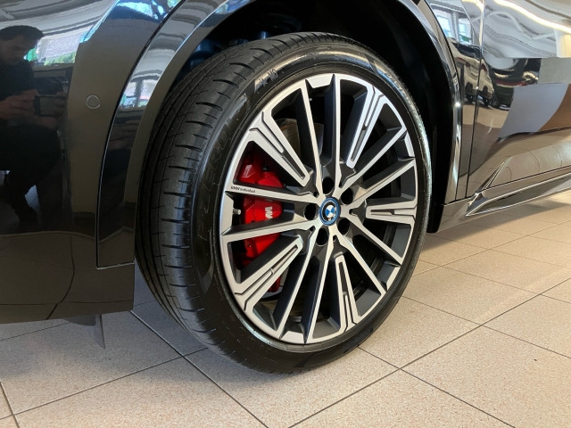 Bild 7: BMW iX2 eDrive20 U10 HB0