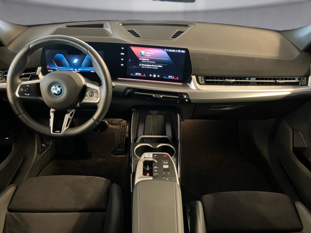 Bild 8: BMW iX2 eDrive20 U10 HB0