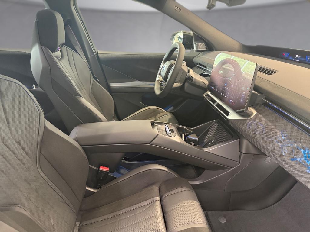 Bild 10: BMW iX3 40